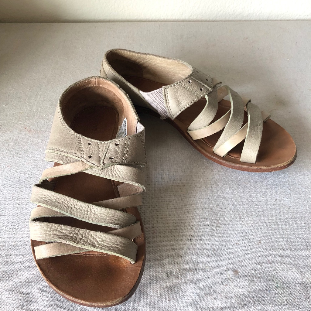 Sorel Lake Shoe 7 Light Grey And Tan